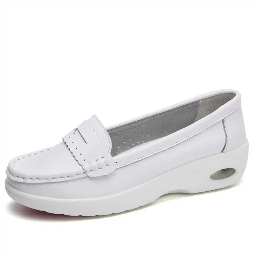 Thick Sole Slipon White Traine - огляд і ціна Men'S Formal Wear Canada